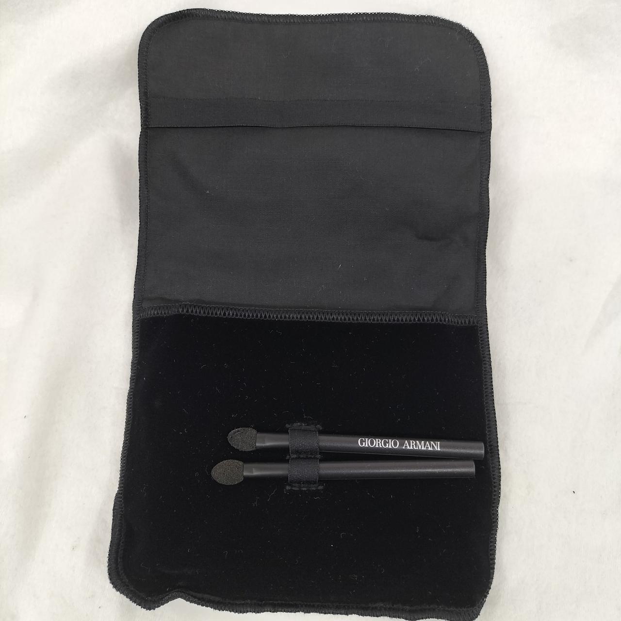 アイシャドウチップ2本付き