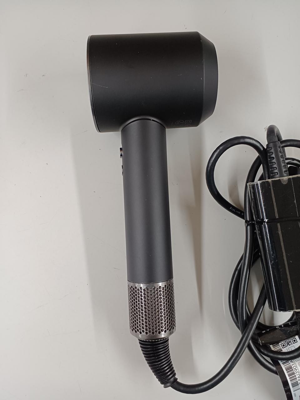 【未使用品】DYSON ダイソン　ヘアドライヤ　HD03 付属品多数 dyson (ダイソン) ヘアードライヤー HD03・ HD03ULFSSC｜トレファクONLINE