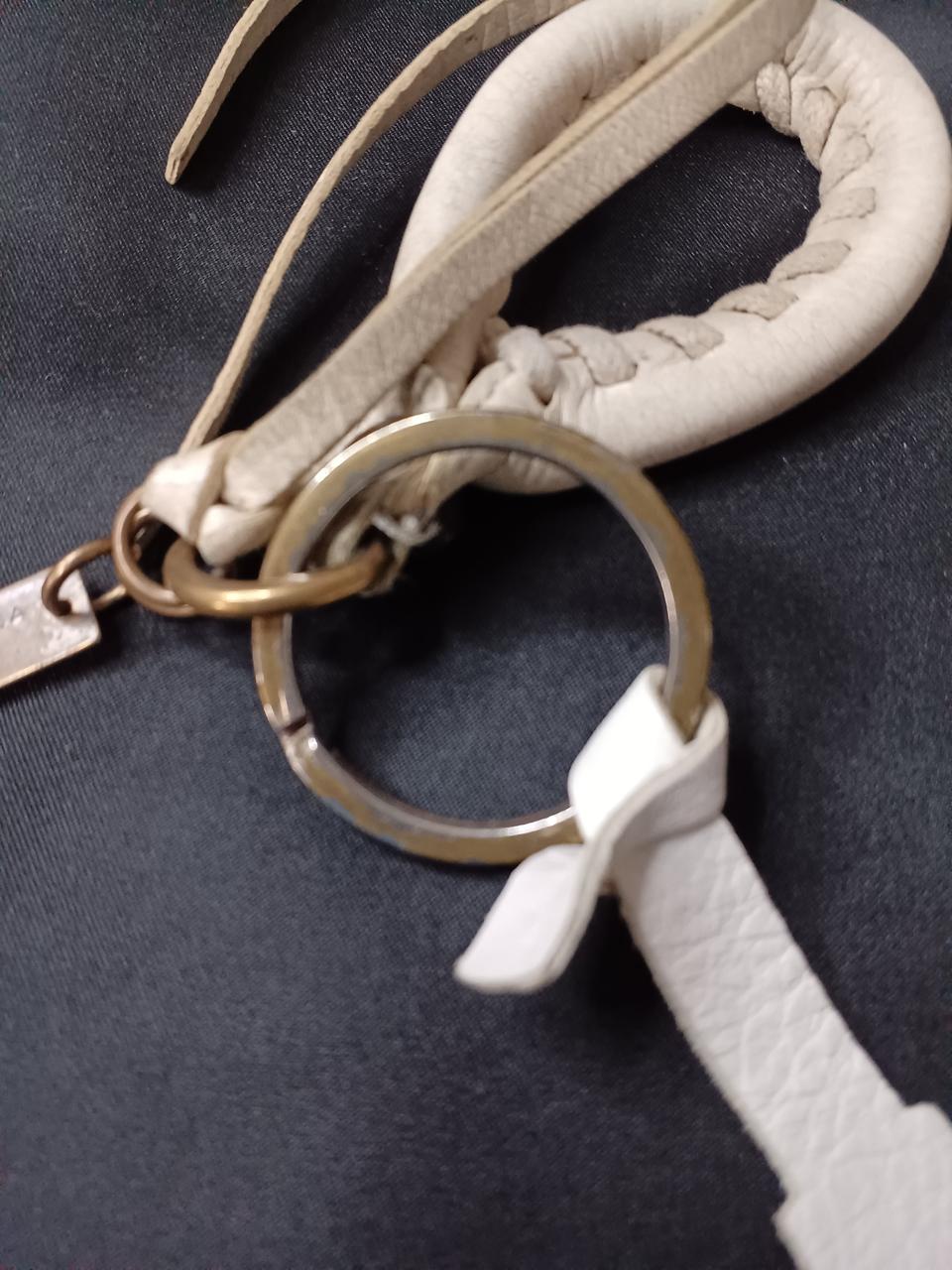 塗装剥がれなどダメージ有ります。