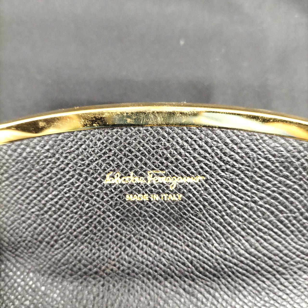 細かいキズが有ります。