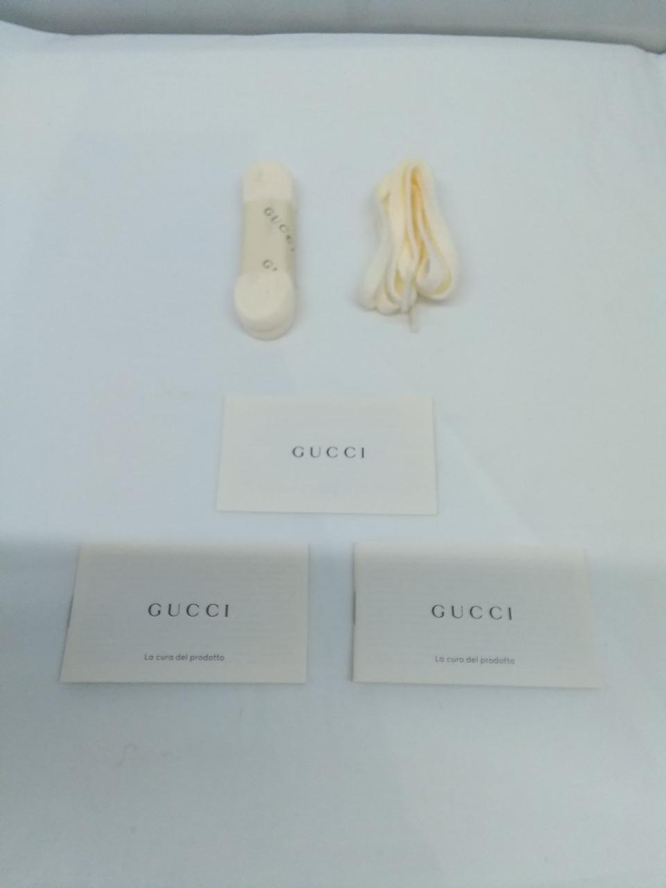 替え紐1つ開封されています。使用感無し。