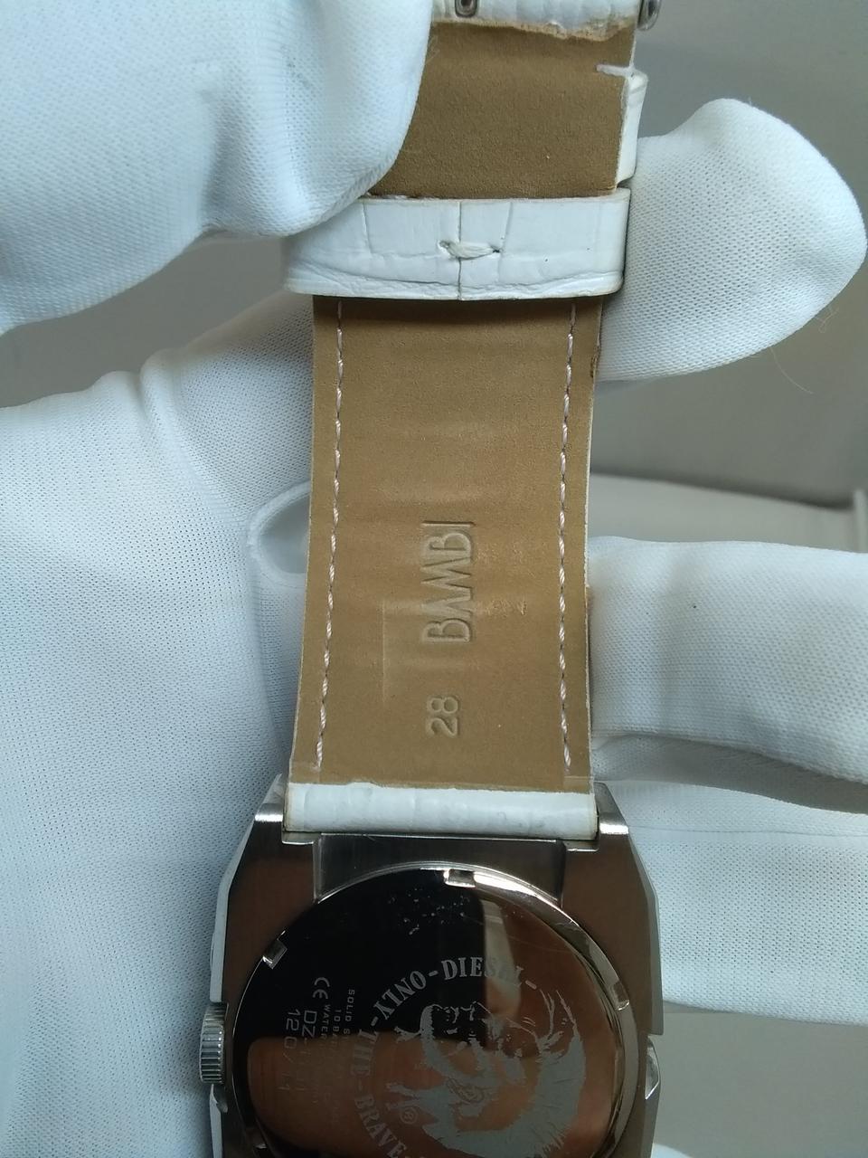 ベルト使用感あります。