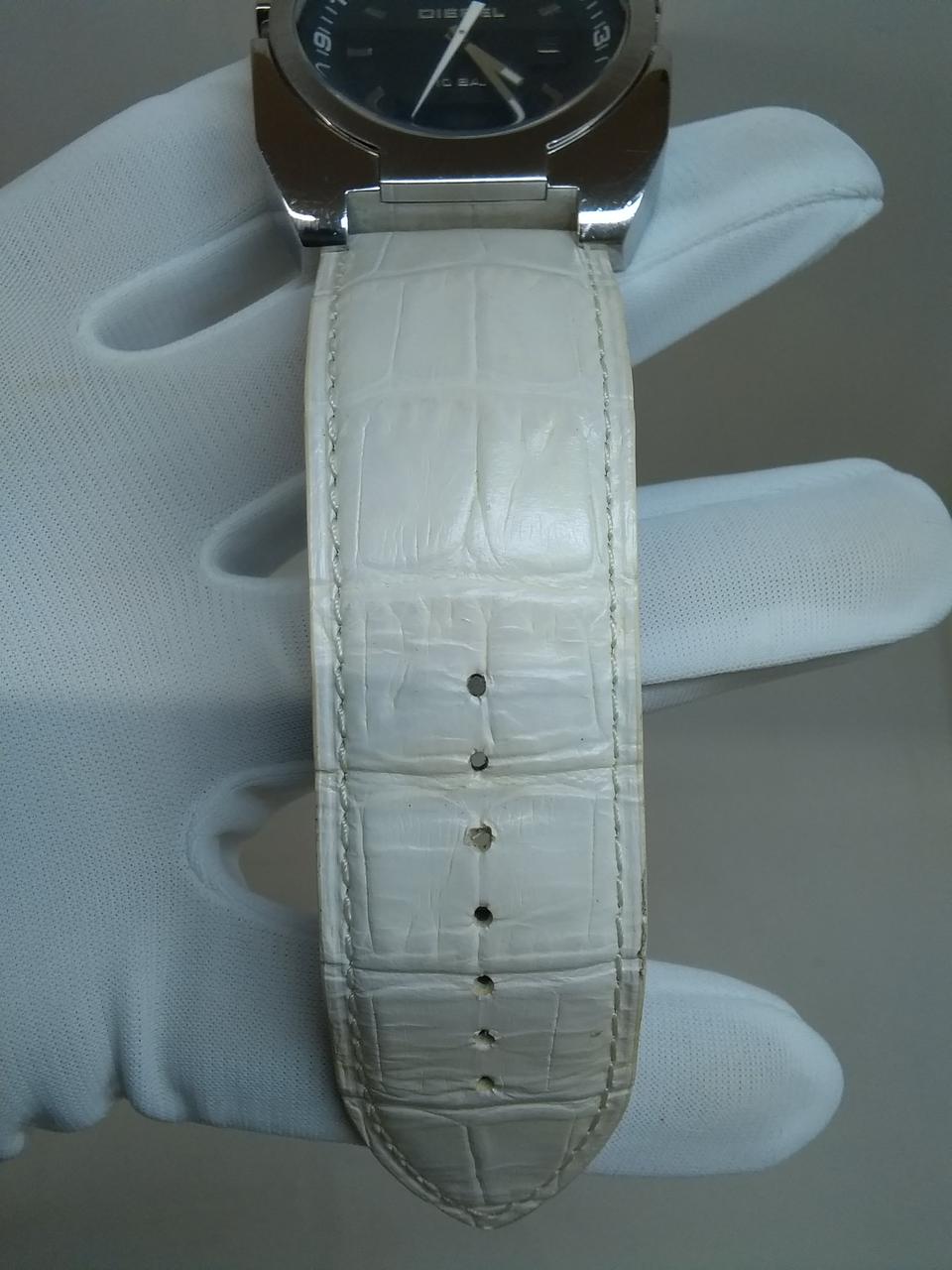 ベルト使用感あります。