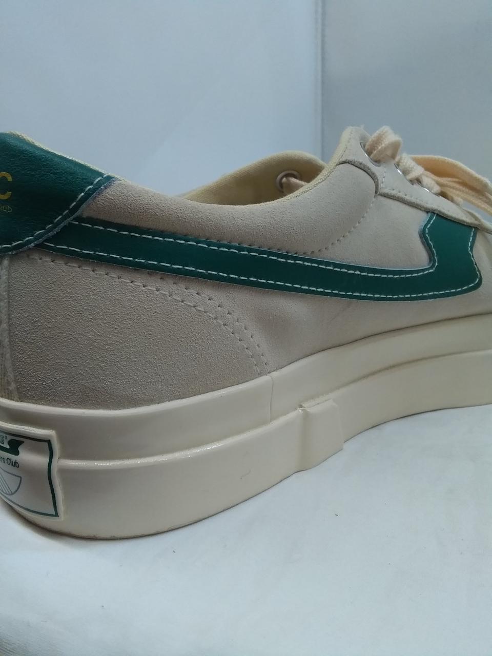 軽度の汚れがあります。