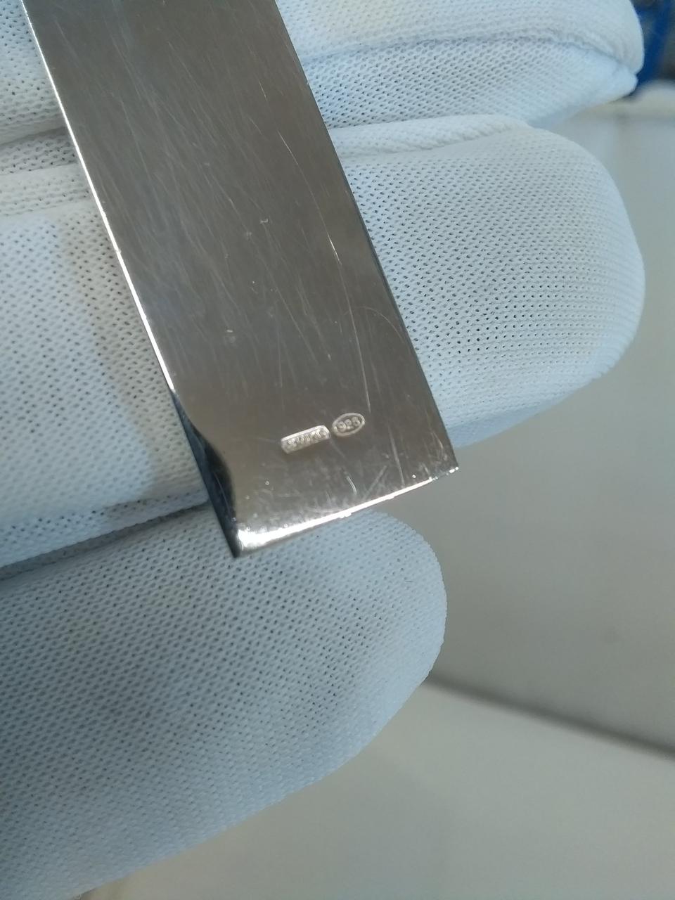 傷があります。