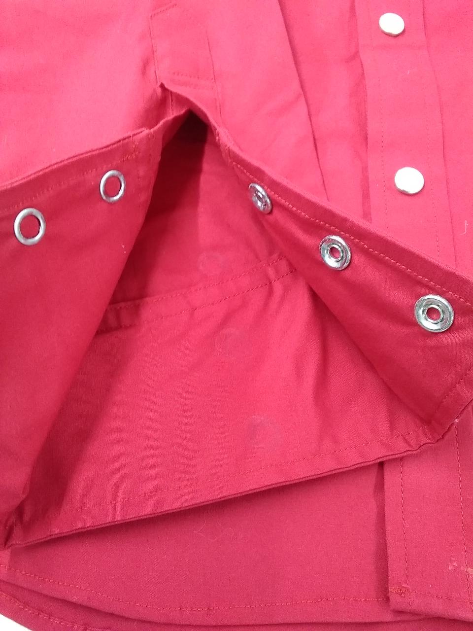 ボタンの跡があります。