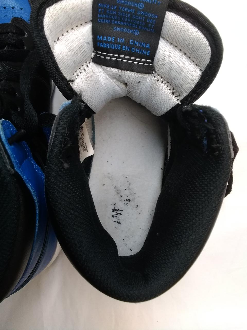 インソールロゴ剥がれあります。