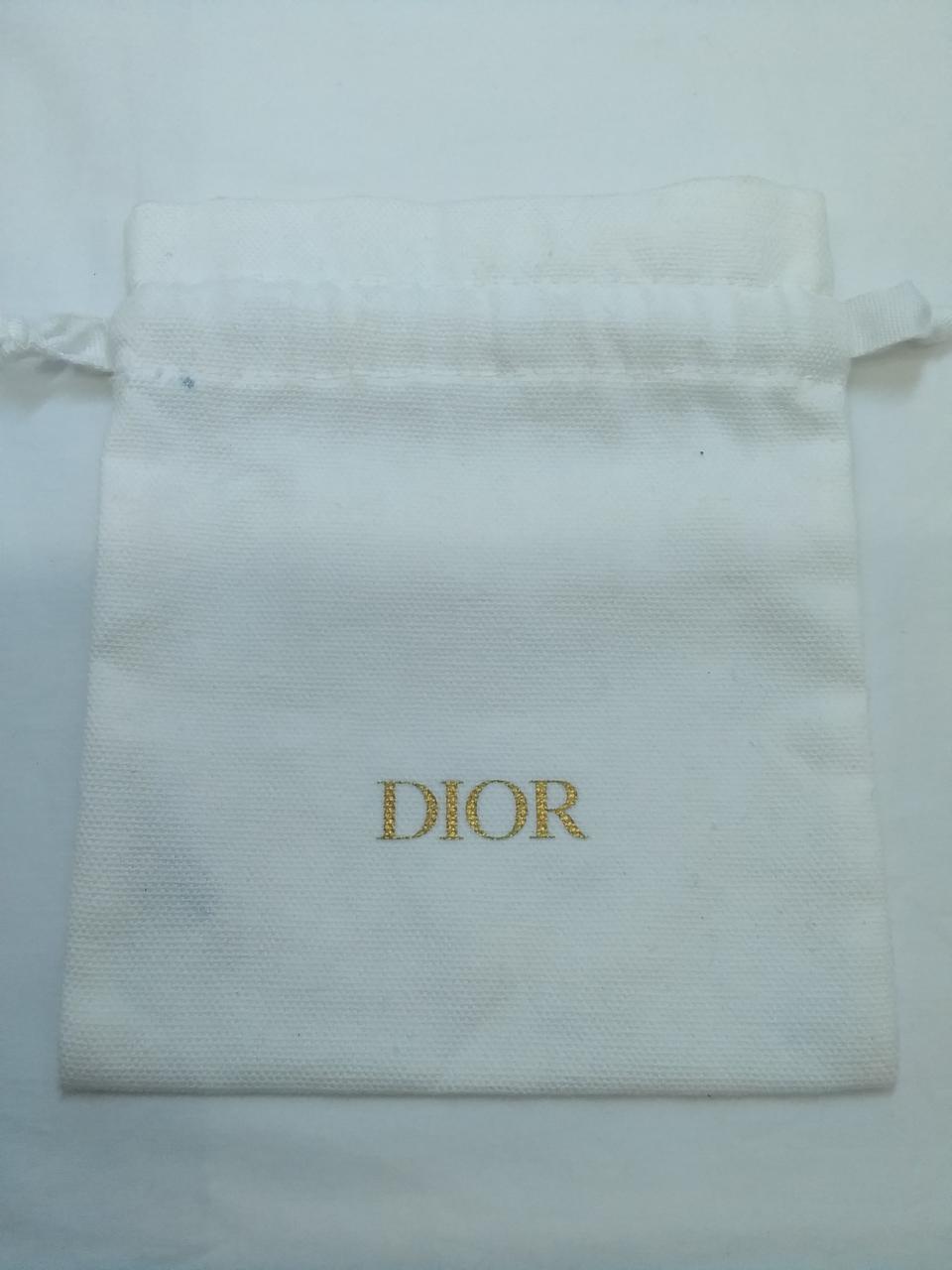 やや汚れがあります。