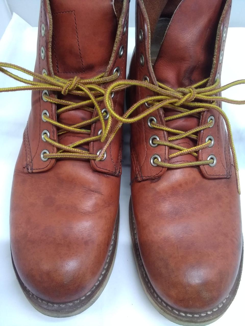 全体的にシミ汚れがあります。