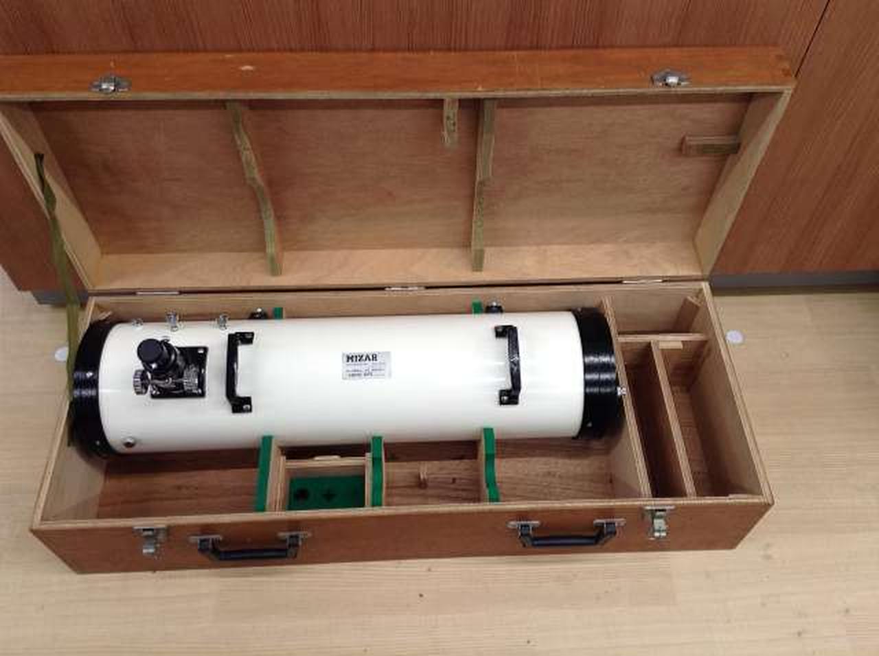 天体望遠鏡本体です。