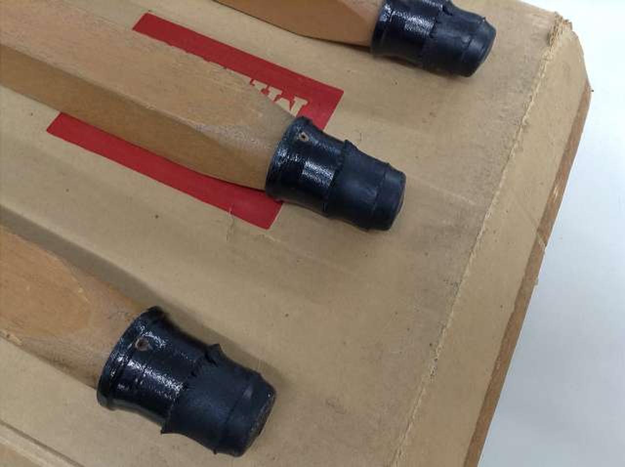 ゴム劣化です。