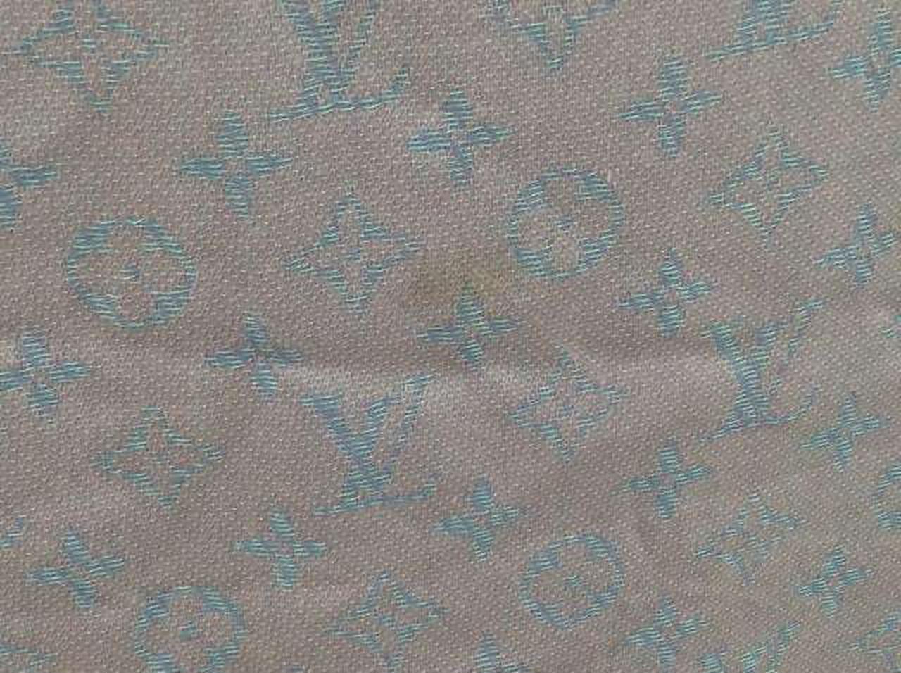 シミも数か所ございます。