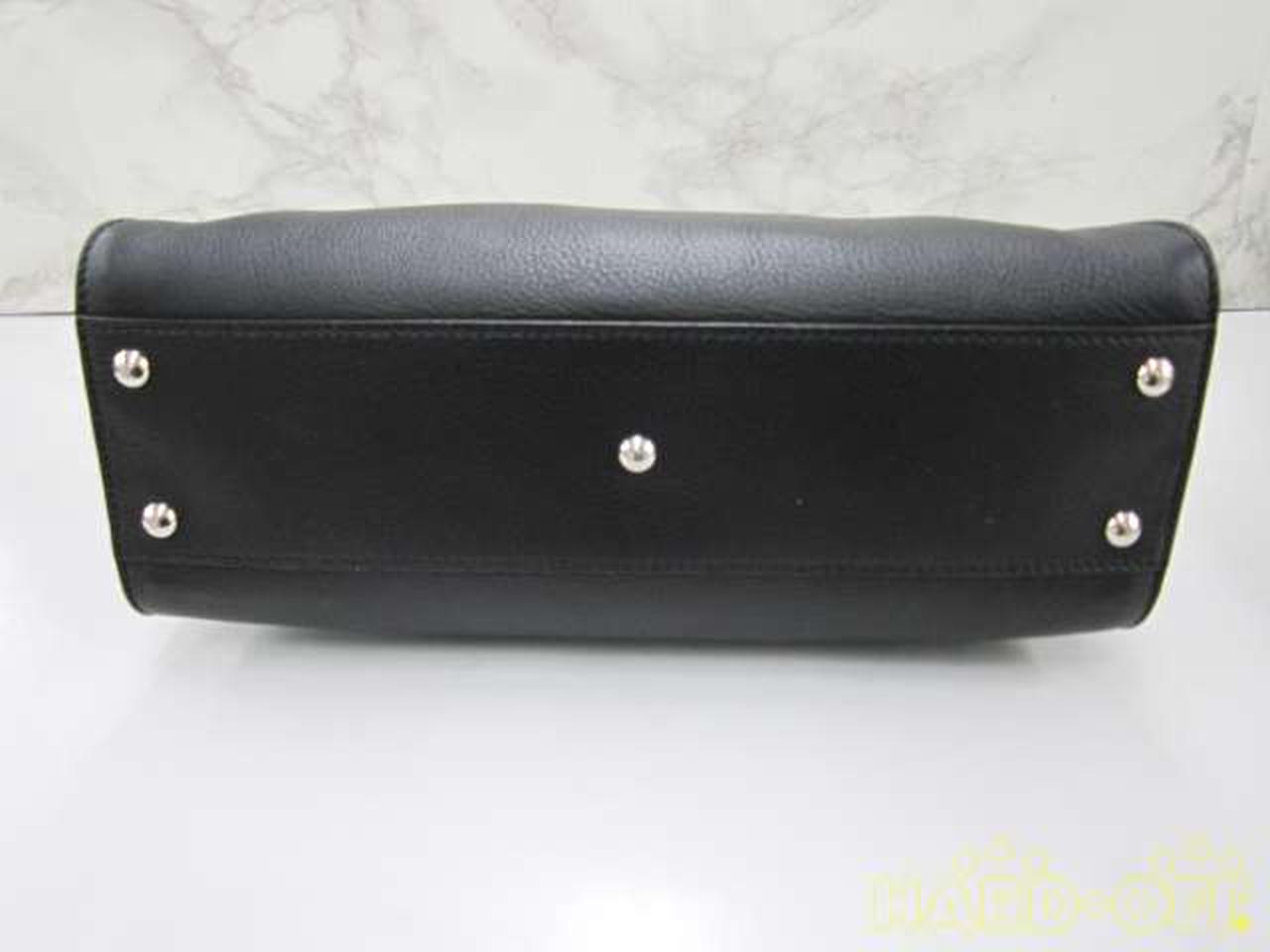 下部の金具も非常にきれいです