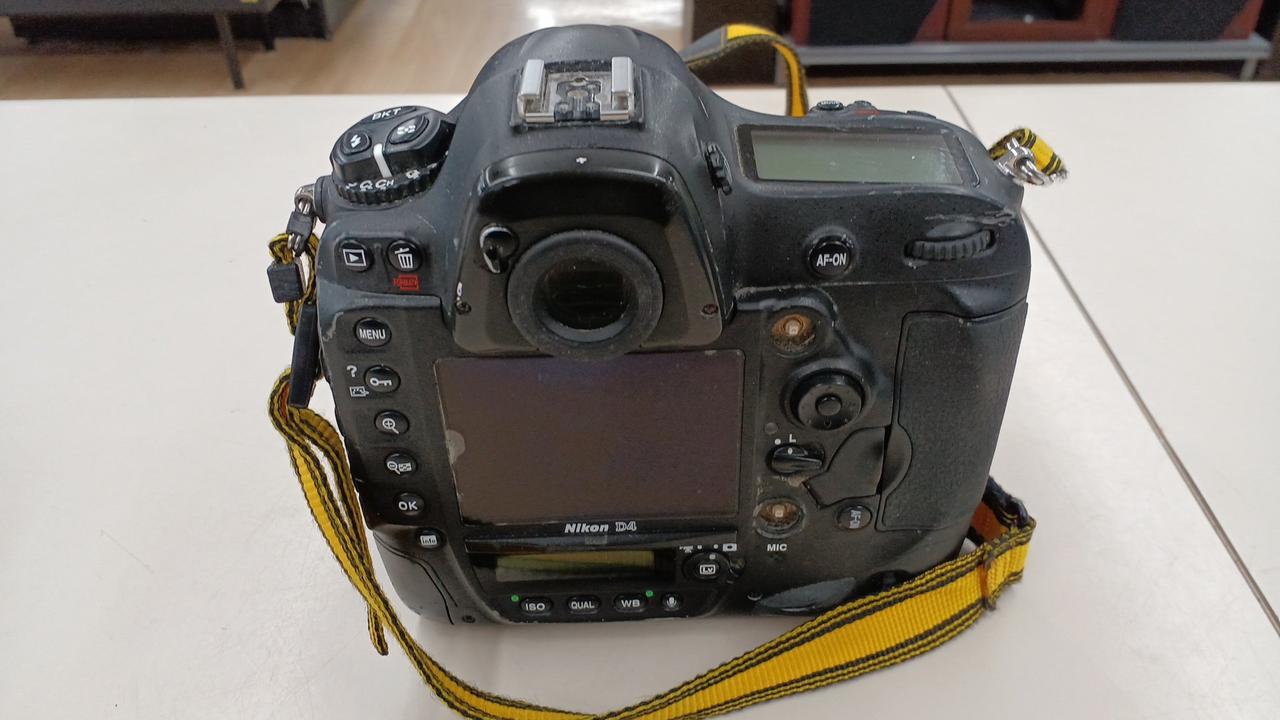 Nikon D4 デジタル一眼レフカメラ D4 - 概要 | 一眼レフカメラ | ニコン