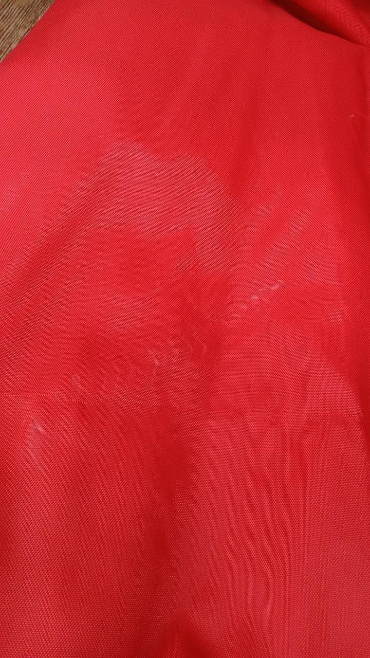 袖に引きつれあり