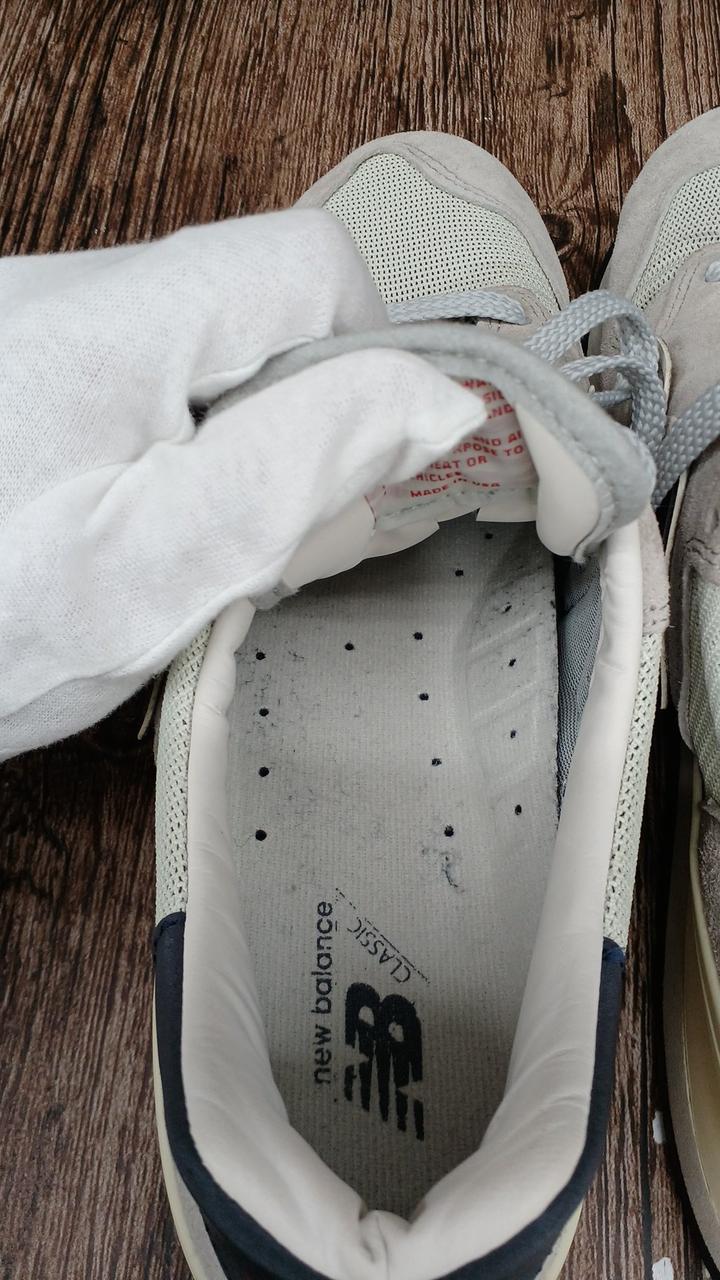 中敷き汚れあり