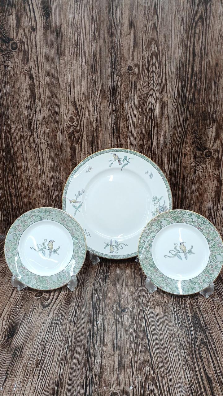 スタンドは付属しません