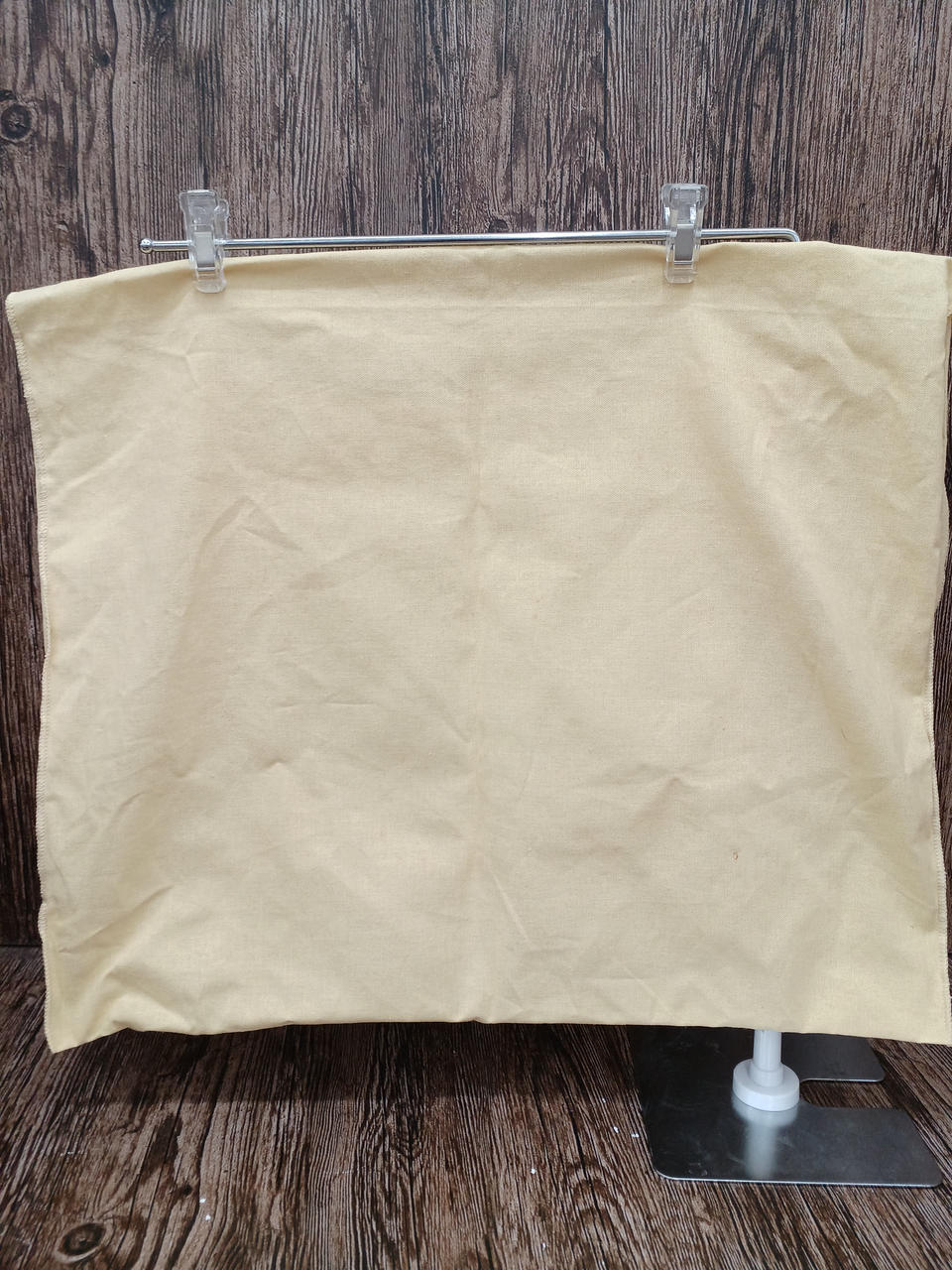 シミ、汚れあり