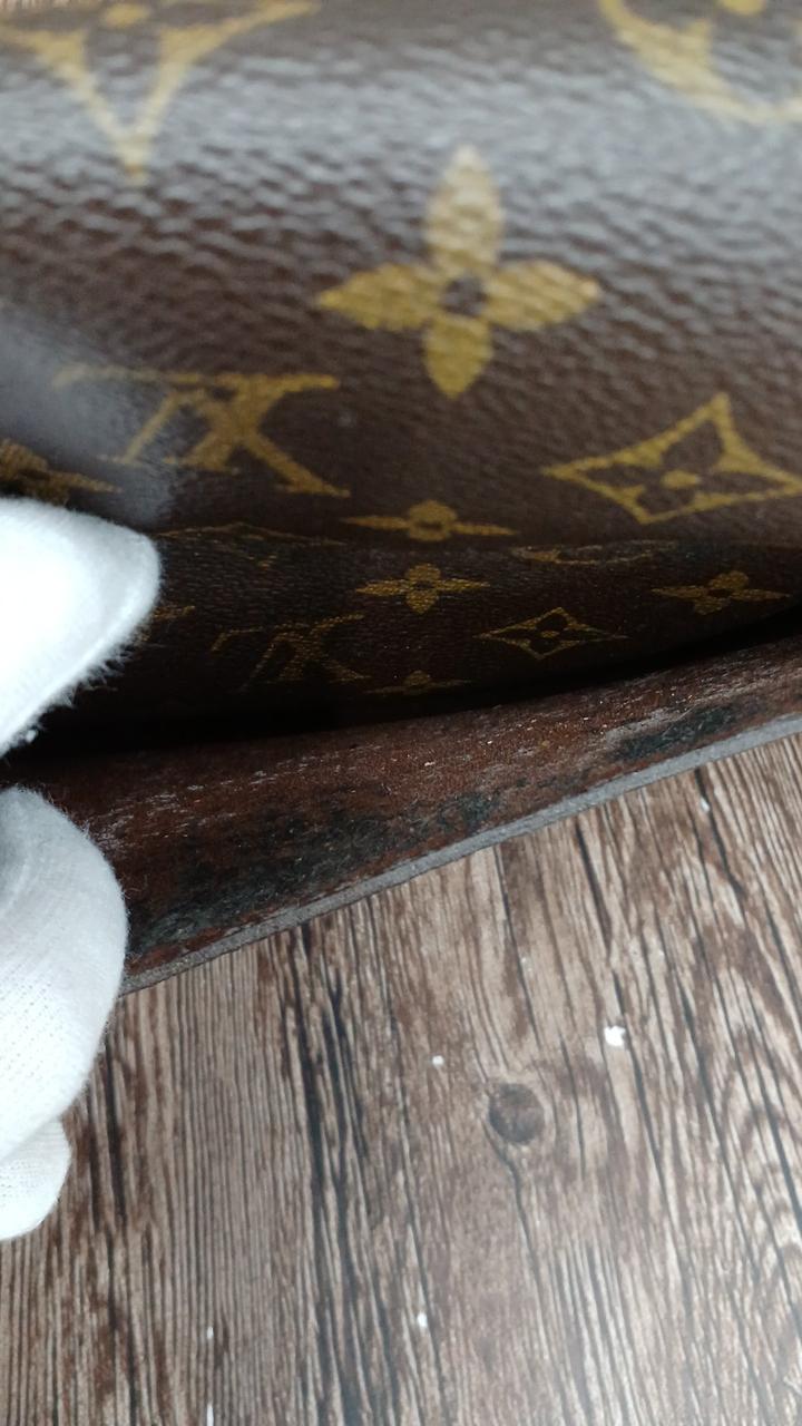 ポケット内ベタベタ