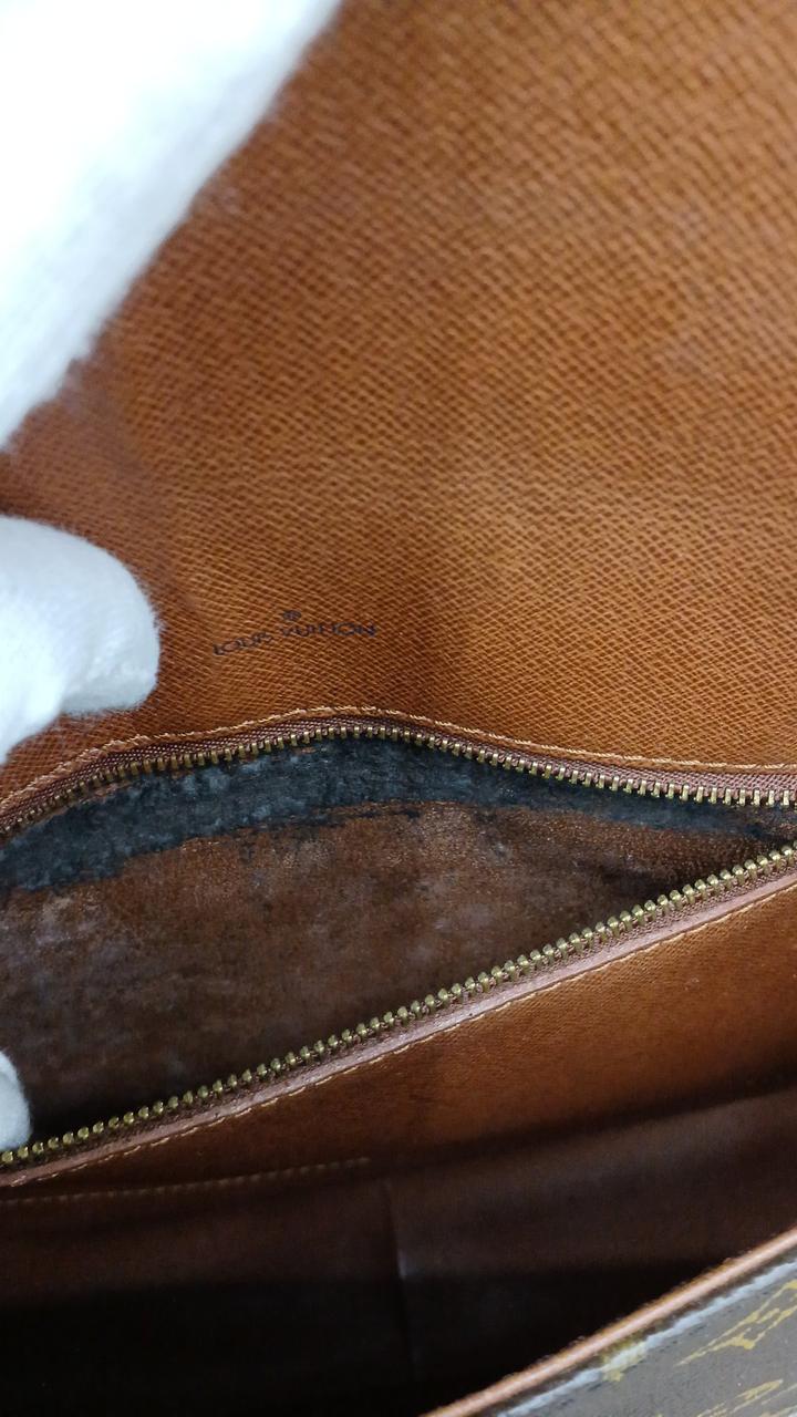 ポケット内ベタベタ