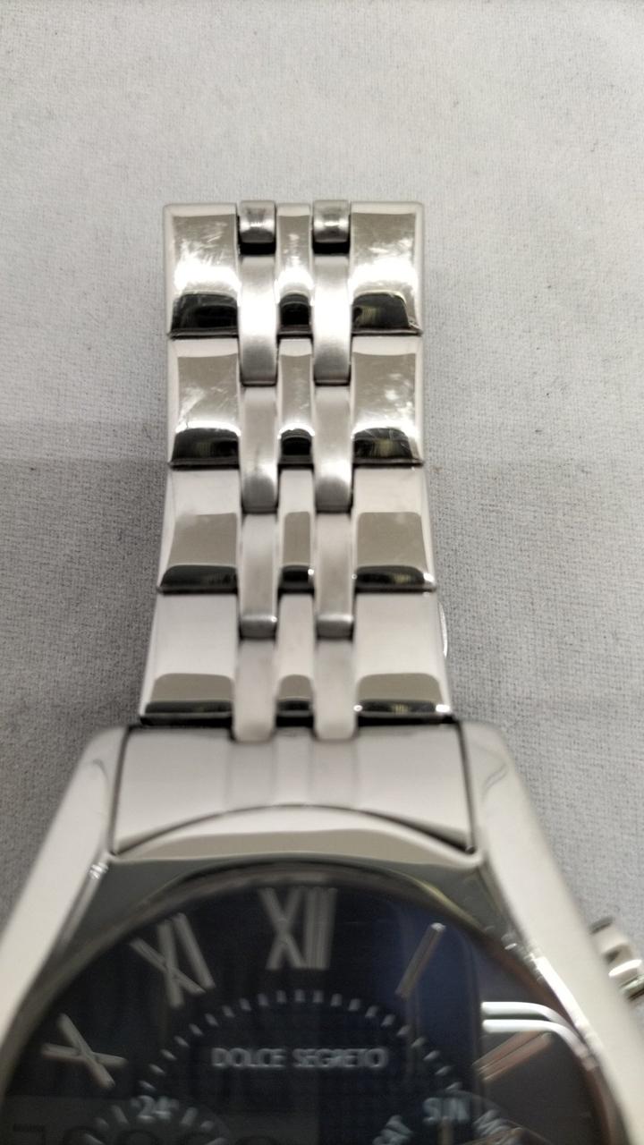 キズあります。