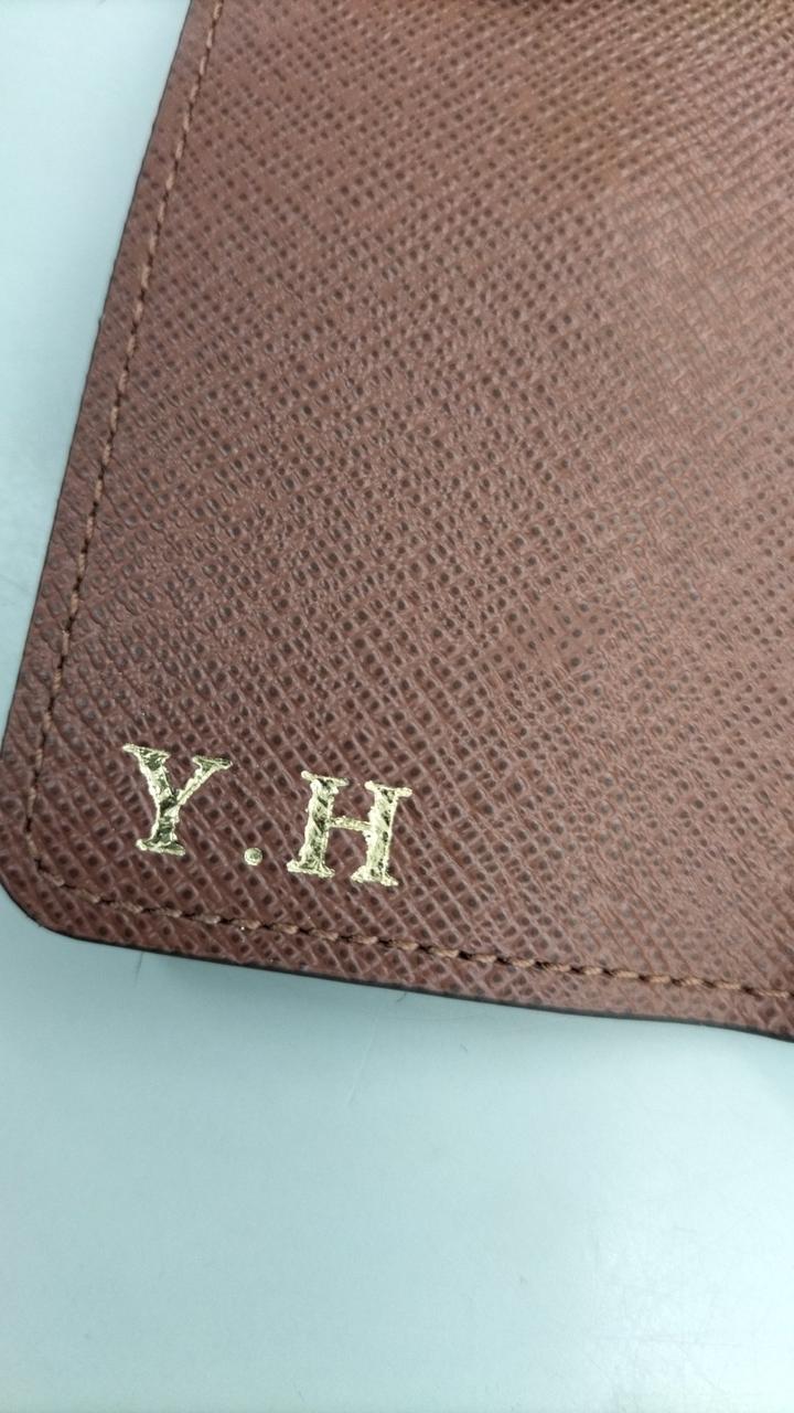 イニシャル刻印あり