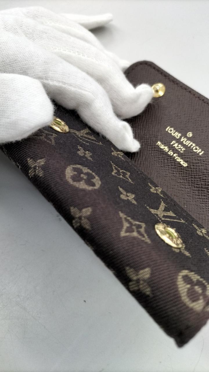 開いた所色焼けあります