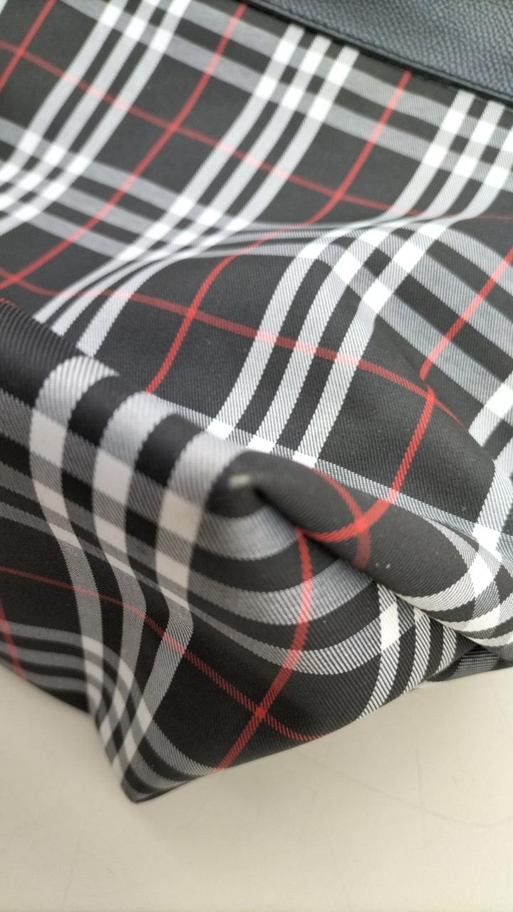 角スレ、汚れあり