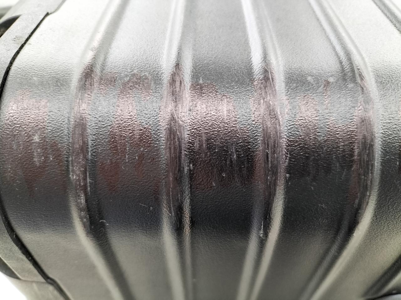 底面インクで塗りつぶしたような跡あり