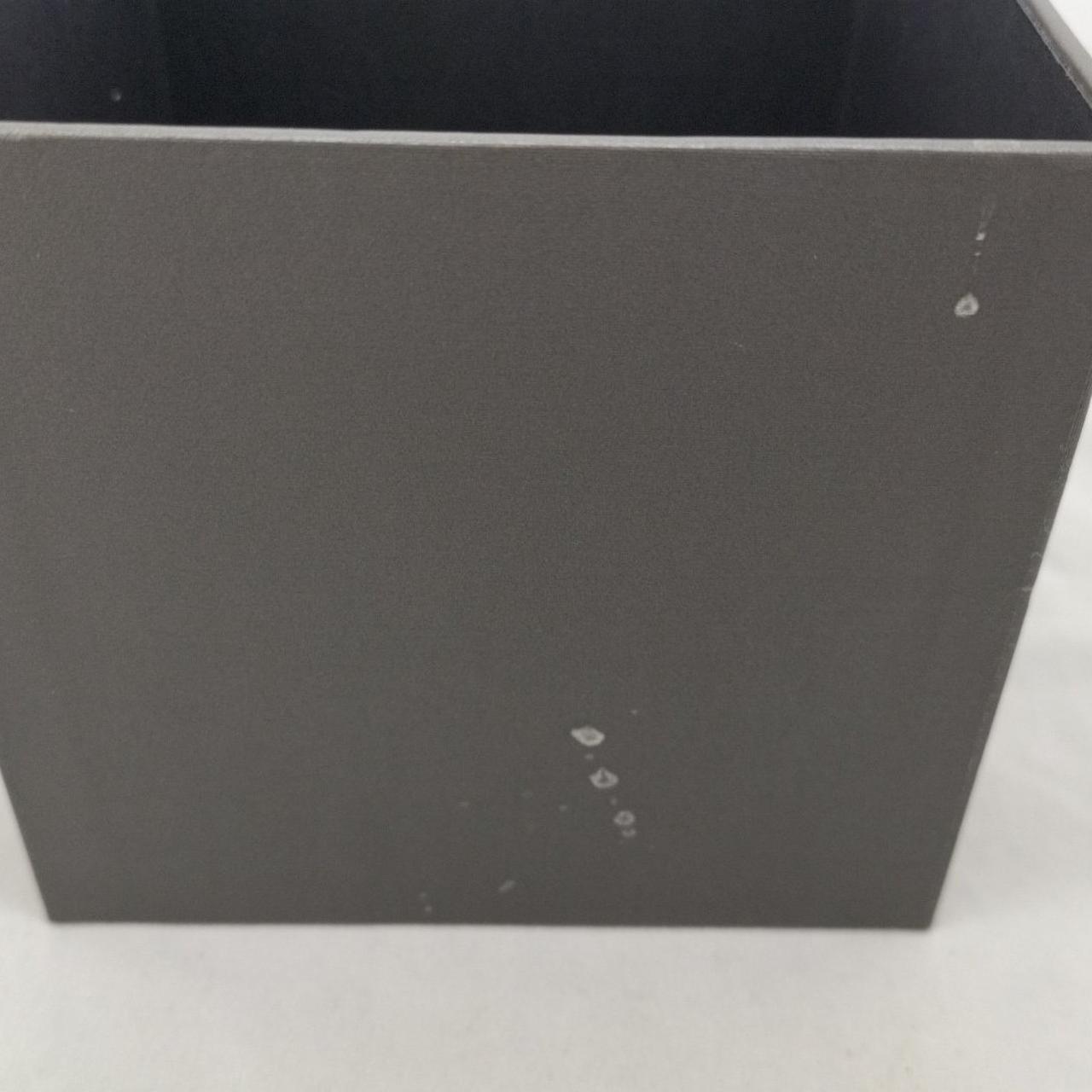 化粧箱側面キズあります。