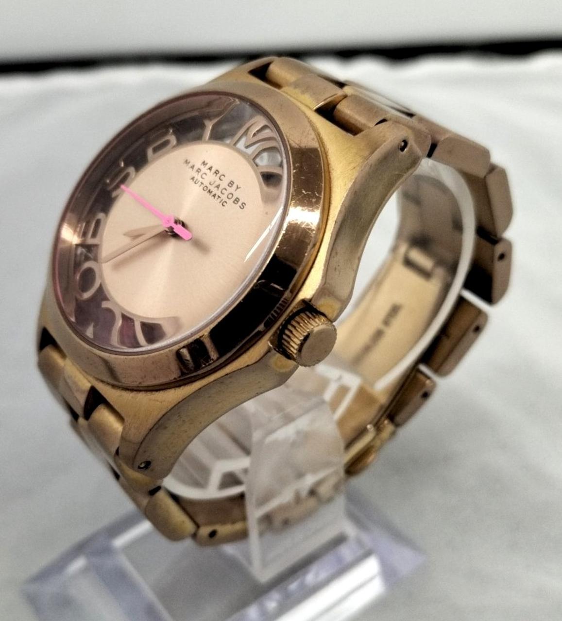 変色や色褪せ、ベゼル部分キズあります。