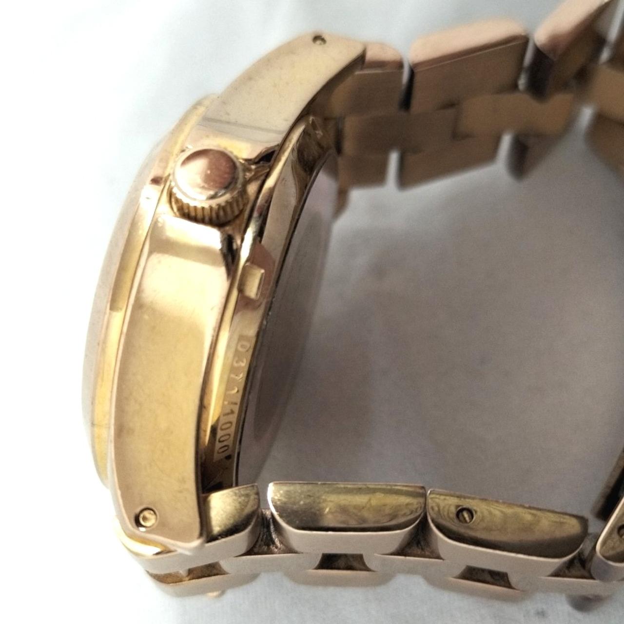 キズや変色あります。