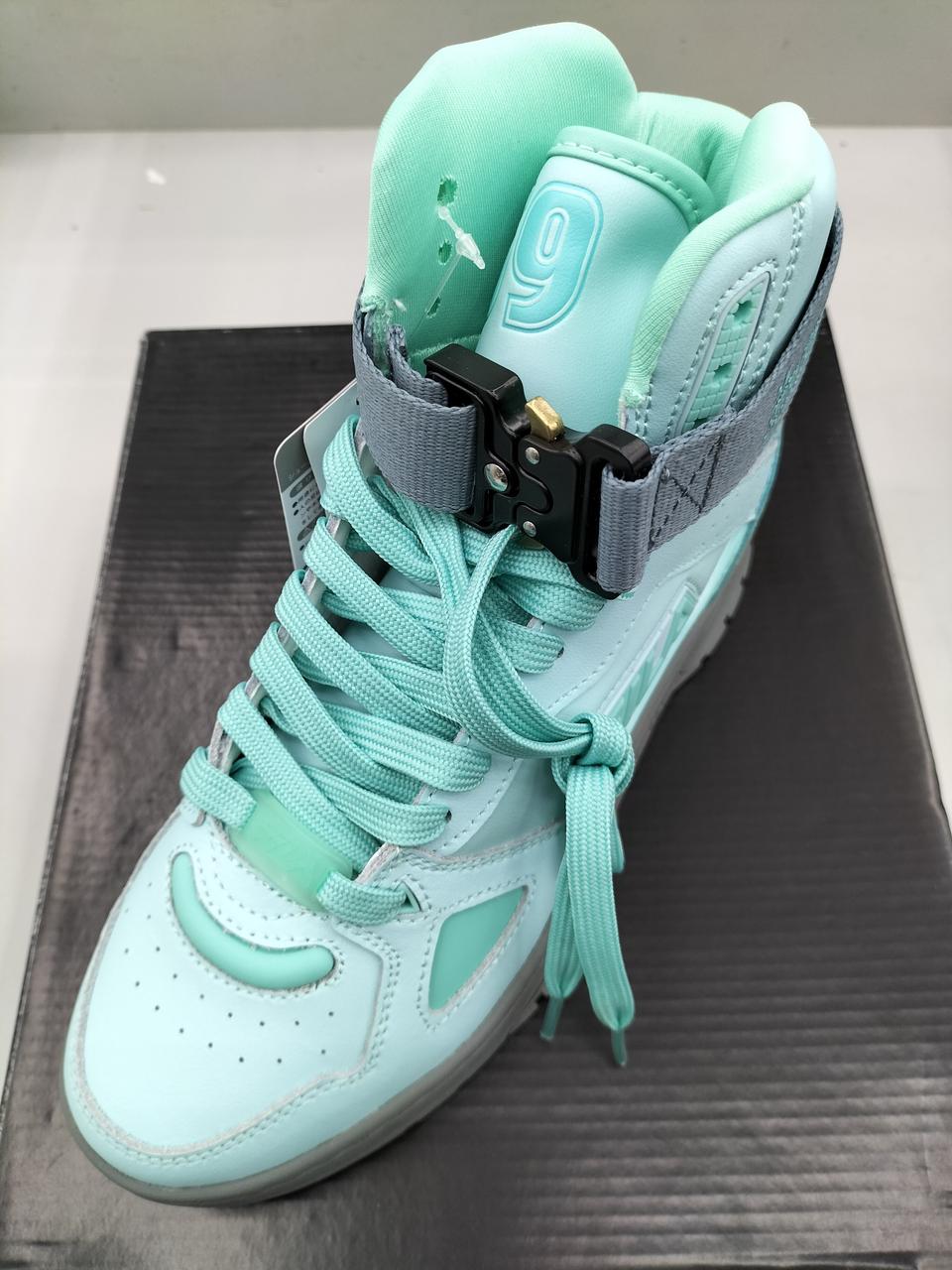 未使用　FILAx初音ミク　コラボ　TERATACH 600 HI スニーカー FILA × HATSUNE MIKU “TERATACH 600 HI&FLOATER” Now On Sale