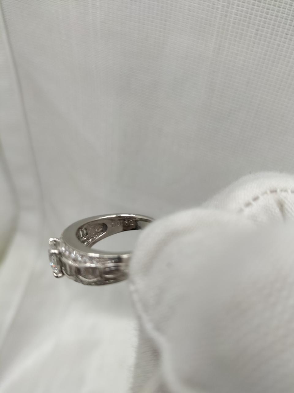 メレダイヤ:0.52ct刻印あり