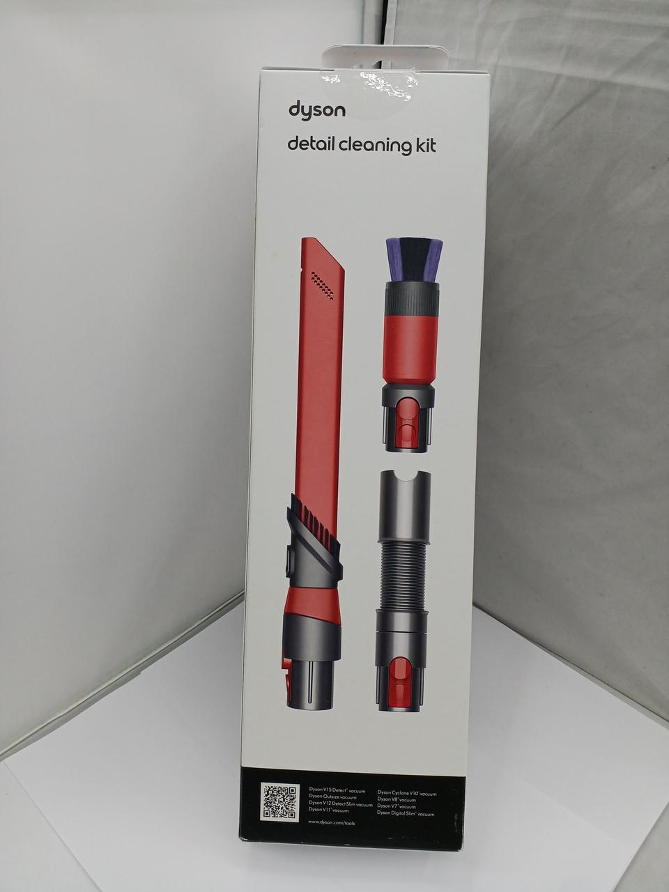 箱に若干汚れが見られます。