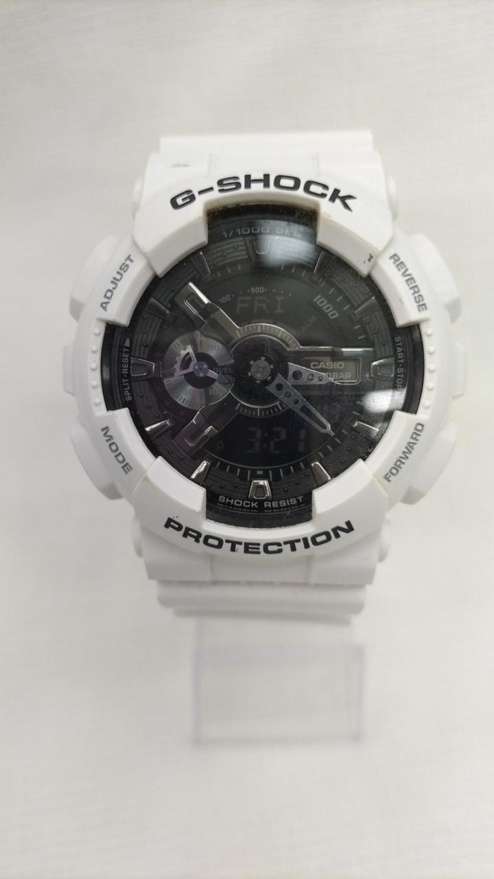 表面、使用感あり
傷あり