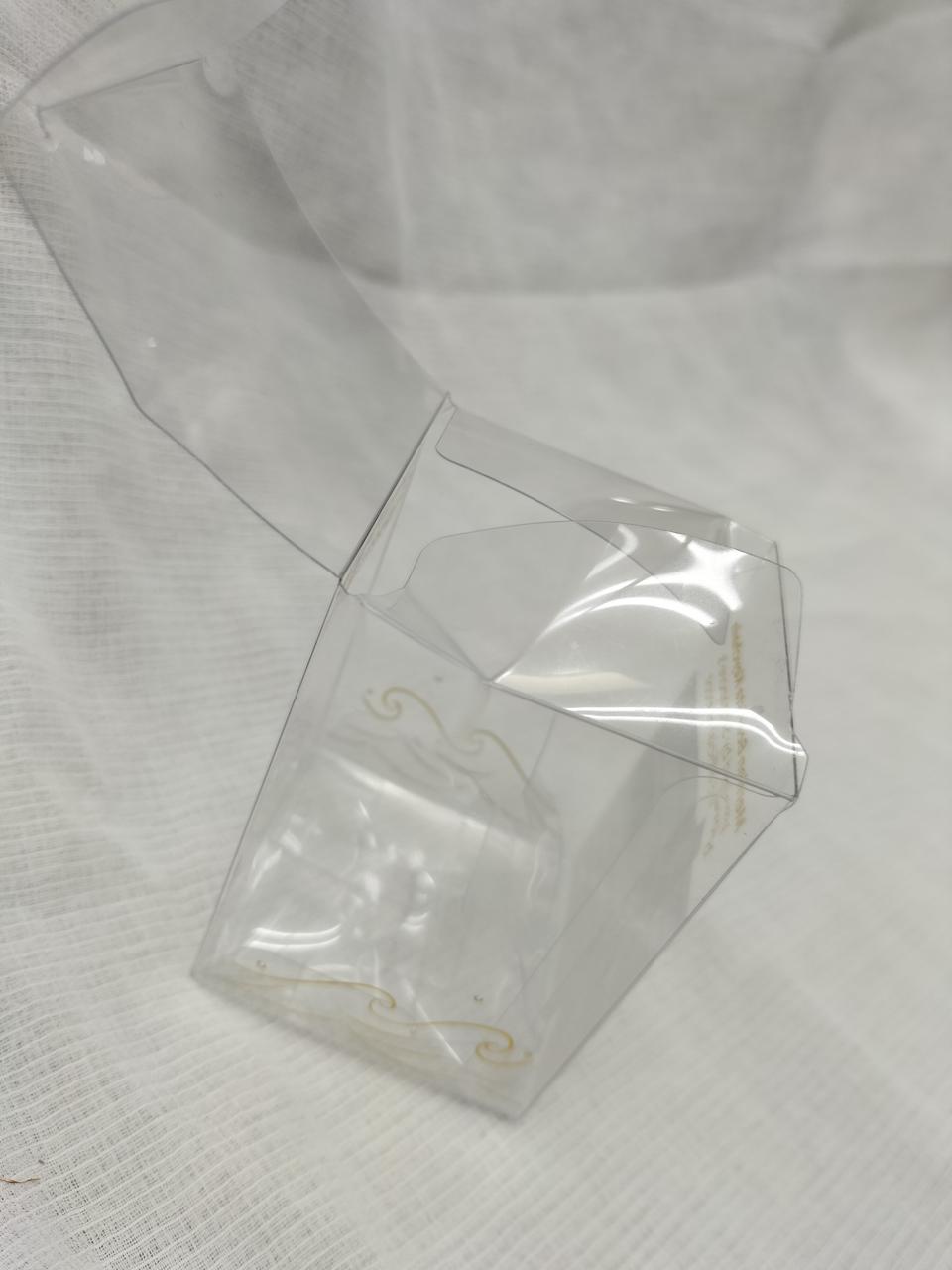 箱へこみあり