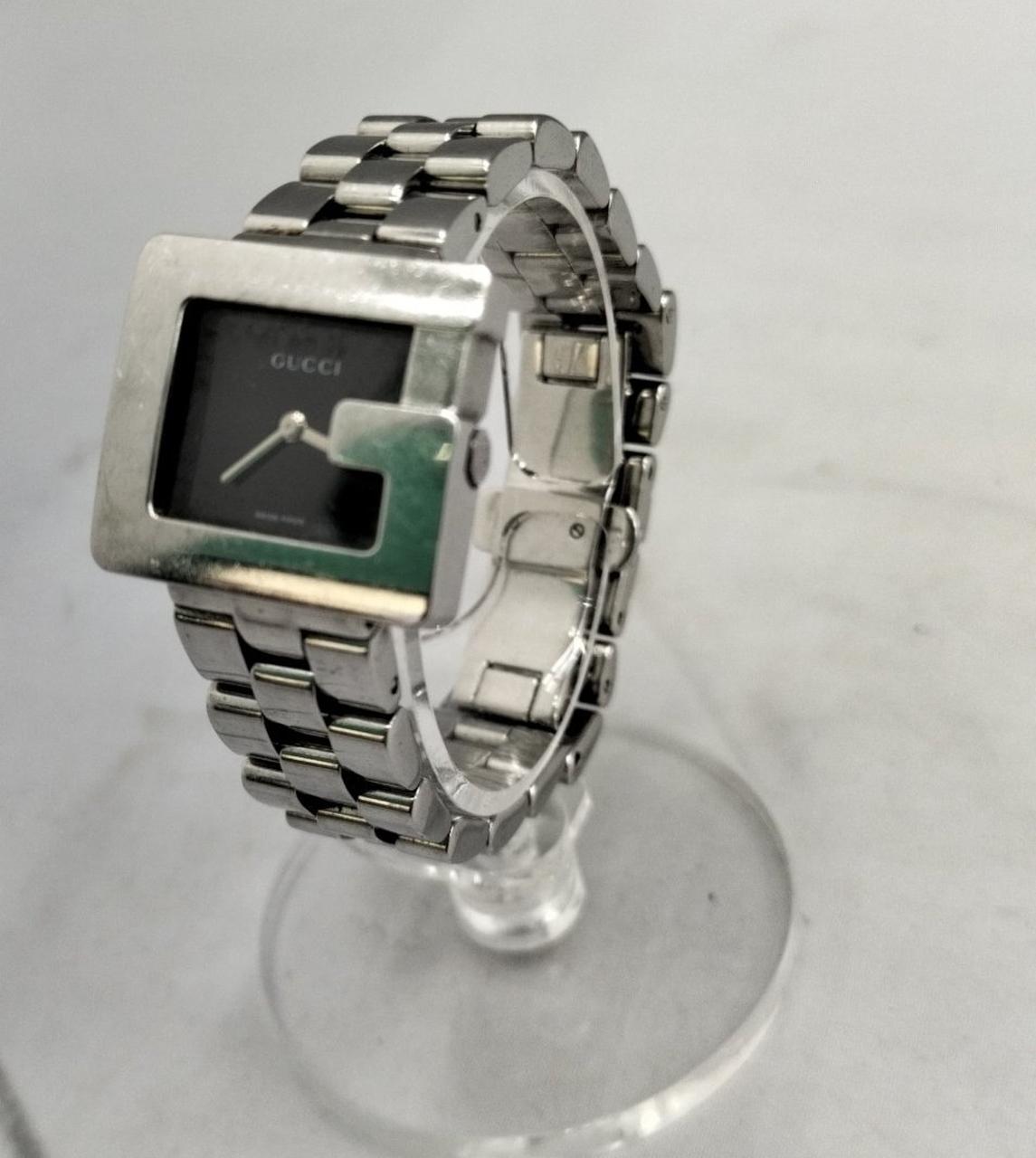 ※スタンドは付属品ではございません