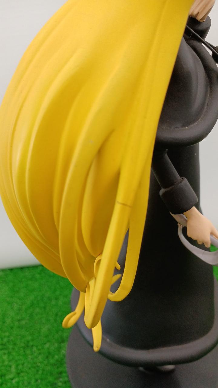 髪、ひび入ってます