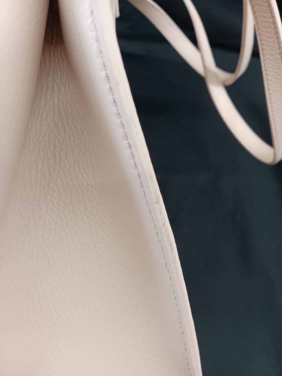 汚れ少しあります。