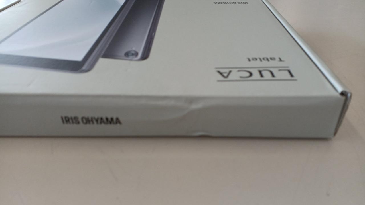 外箱に傷みあり