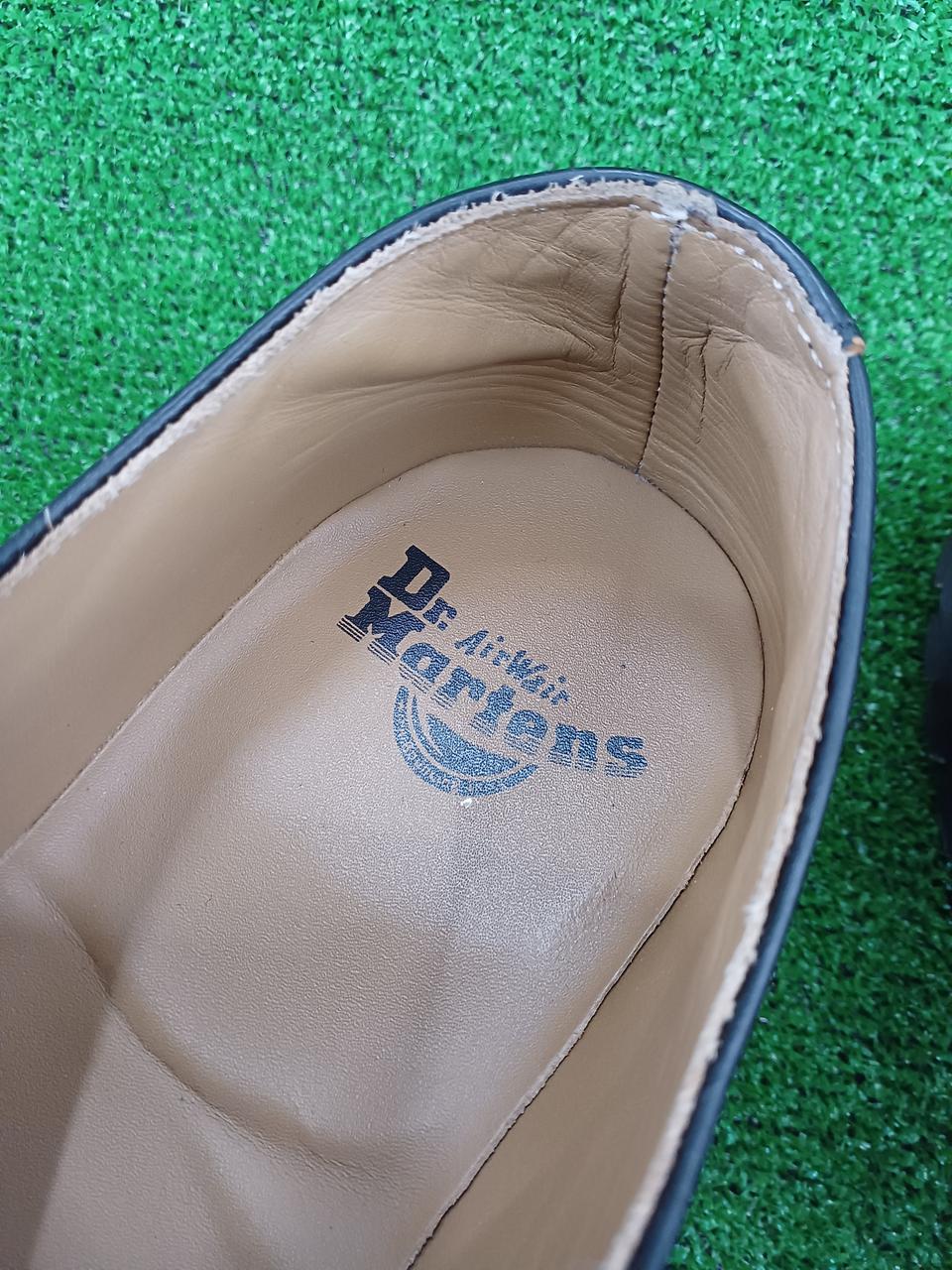 履き跡両足にあります