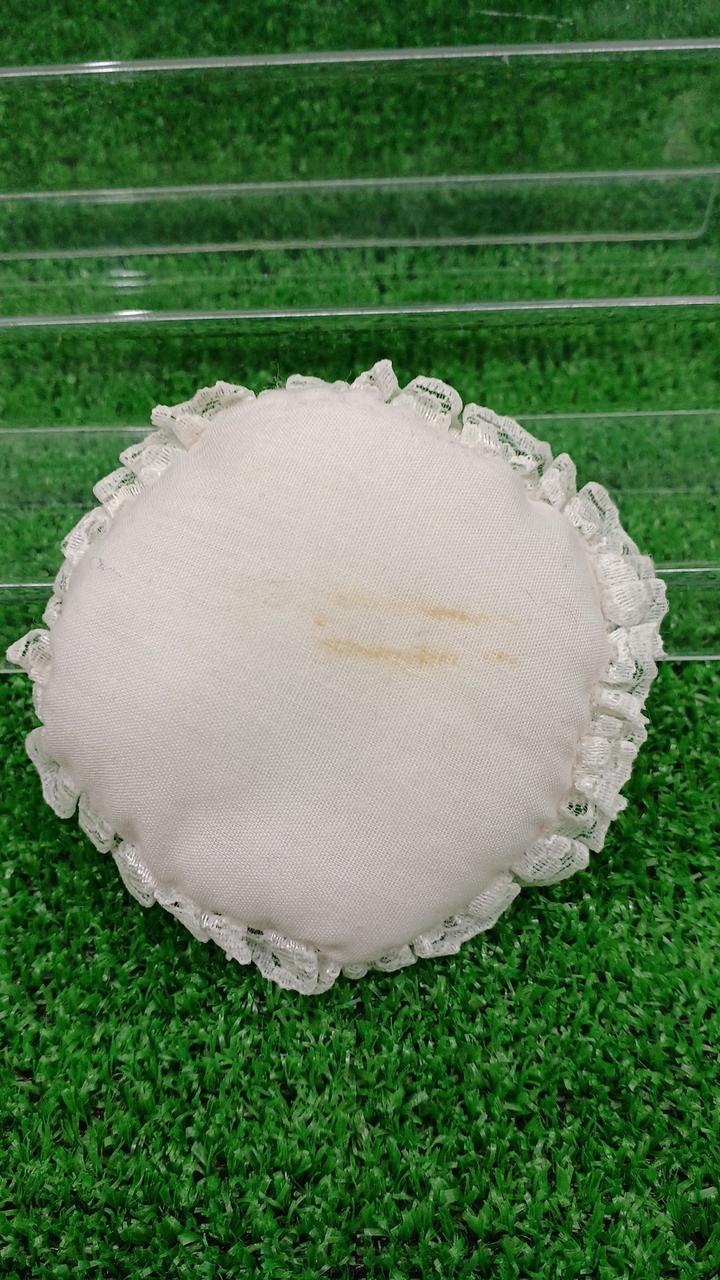 クッション汚れあり