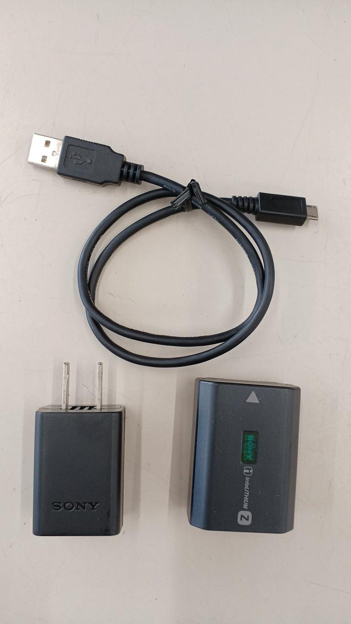 付属品は写真の物のみです。