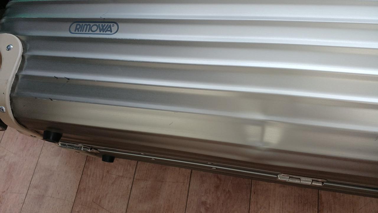へこみあります
