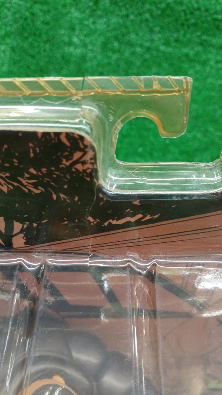 割れあります