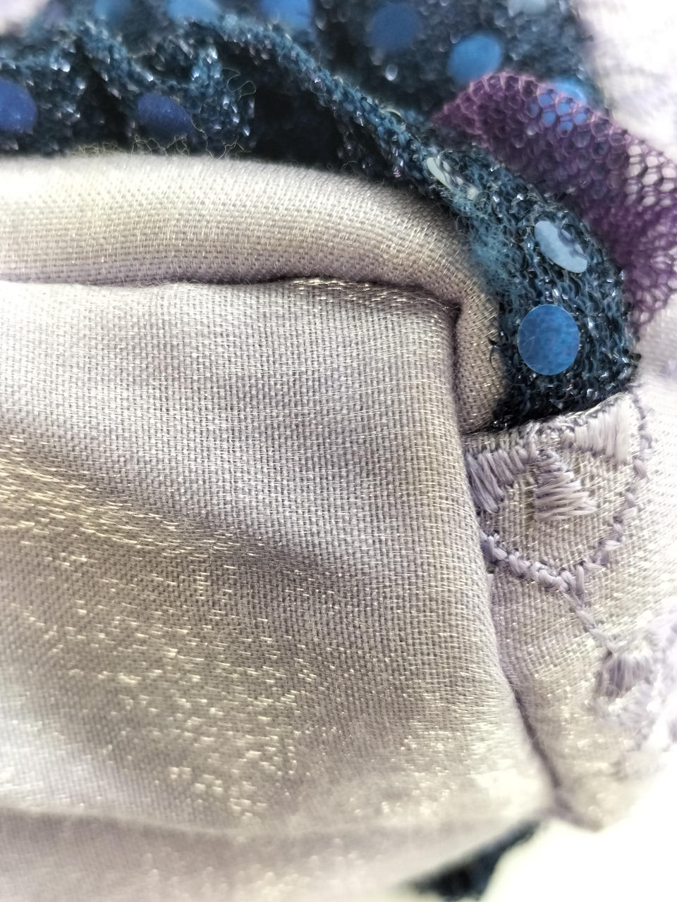 見えづらいですがシミ有ります