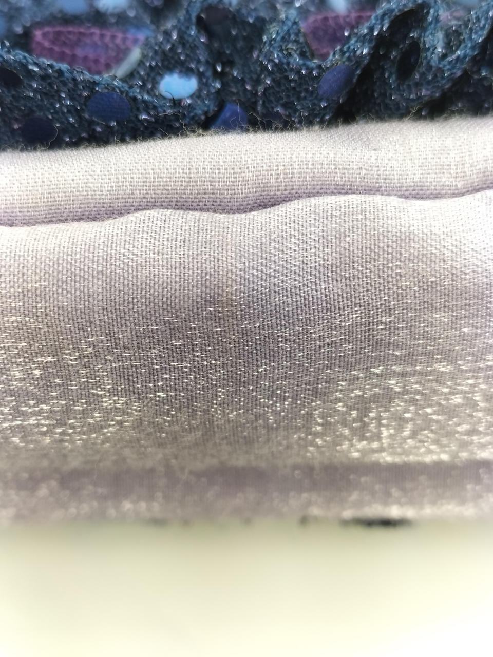 見えづらいですがシミ有ります