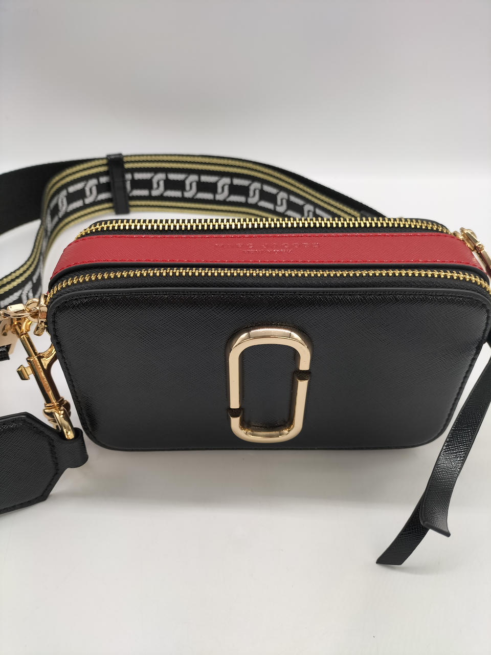 MARC BY MARC JACOBS 型番:M0012007 014 ザ スナップショット