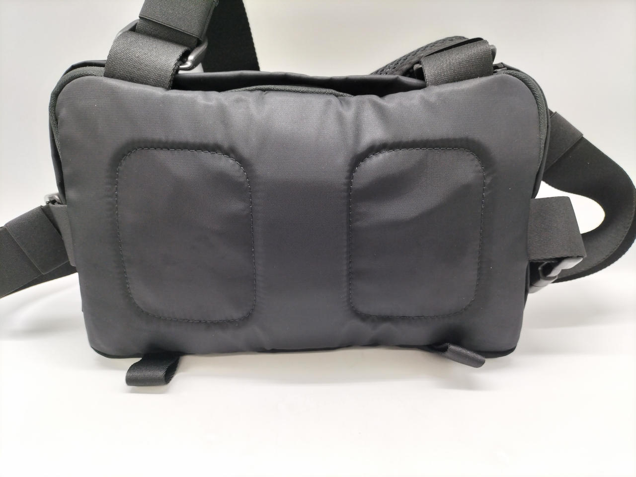 左側四角内シミ有り